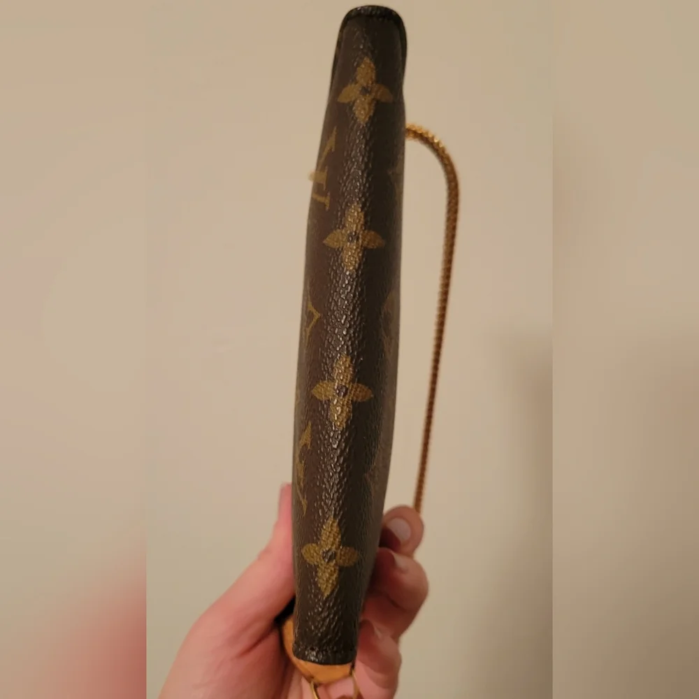 Authentic Louis Vuitton Dark Brown Monogram Pouch !!! - Picture 5 of 12